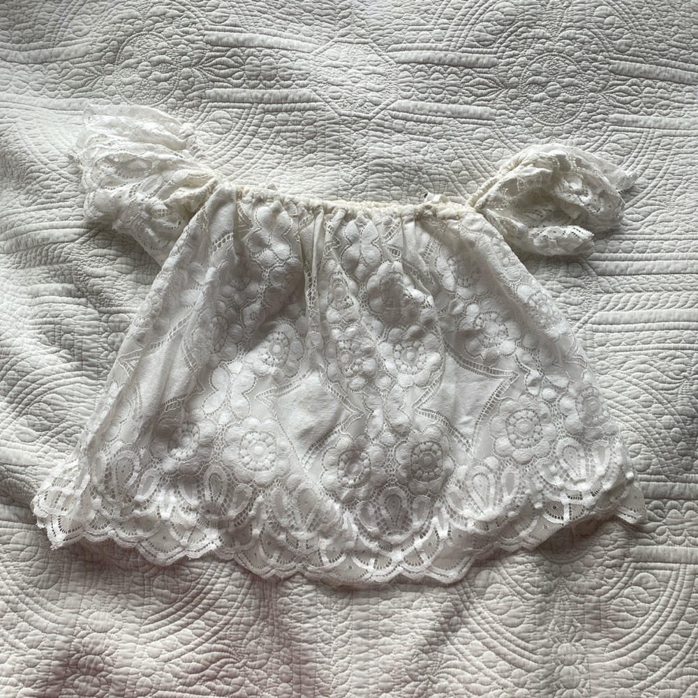 Abercrombie and Fitch off the shoulder lace top